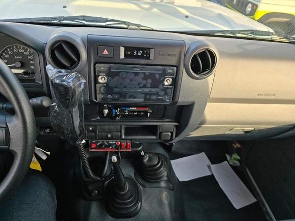 Toyota Land Cruiser 70 AMBULANCE LC78 4.2D MT MY2024