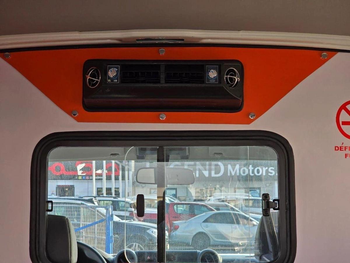 Toyota Land Cruiser 70 AMBULANCE LC78 4.2D MT MY2024-9-9