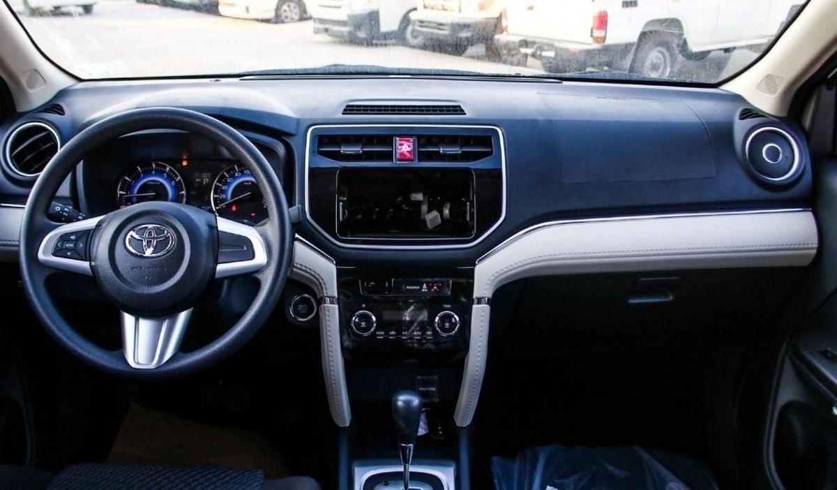 Toyota Rush RUSH 1.5L WHITE G-7-7