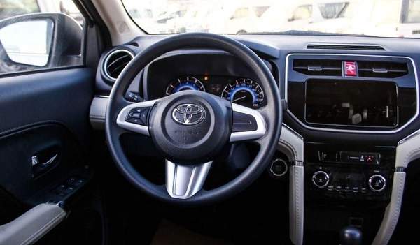 Toyota Rush RUSH 1.5L WHITE G