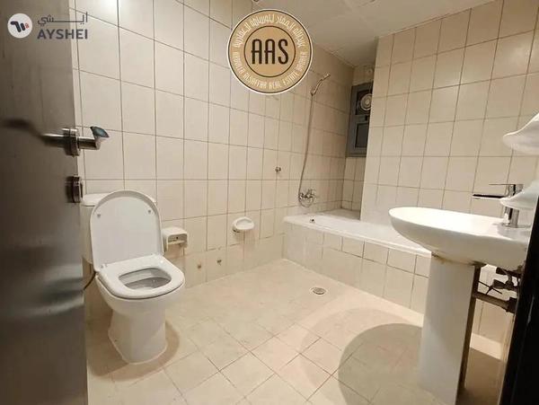 Very Spacious 2Bhk Living available in 68000