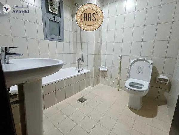 Very Spacious 2Bhk Living available in 68000