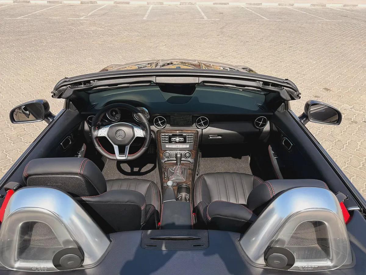 Mercedes Benz SLK200 Compressor Convertible 2015 Model GCC Specs In Perfect Condition-8-8