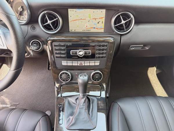 Mercedes Benz SLK200 Compressor Convertible 2015 Model GCC Specs In Perfect Condition