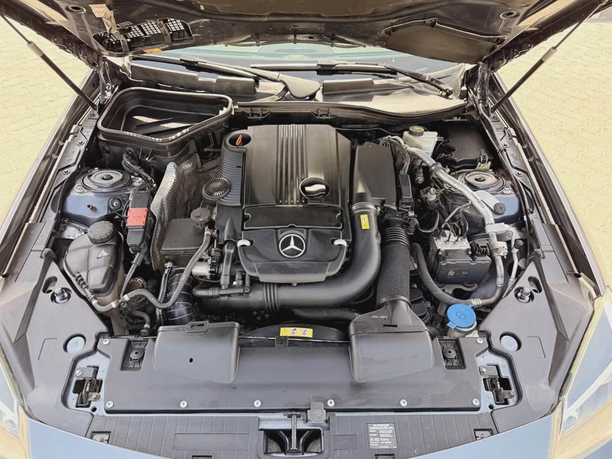 Mercedes Benz SLK200 Compressor Convertible 2015 Model GCC Specs In Perfect Condition-19-19