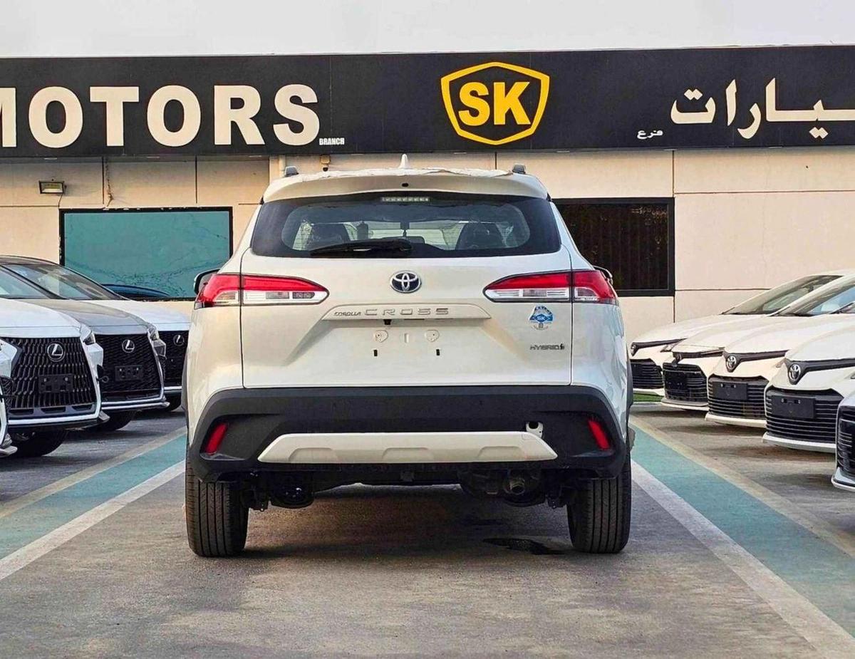Toyota Corolla Cross HYBRID /1.8L A/T / FULL OPTION / SUNROOF, LEATHER/ 17" ALLOY WHEELS/CODE#XLE-4-4
