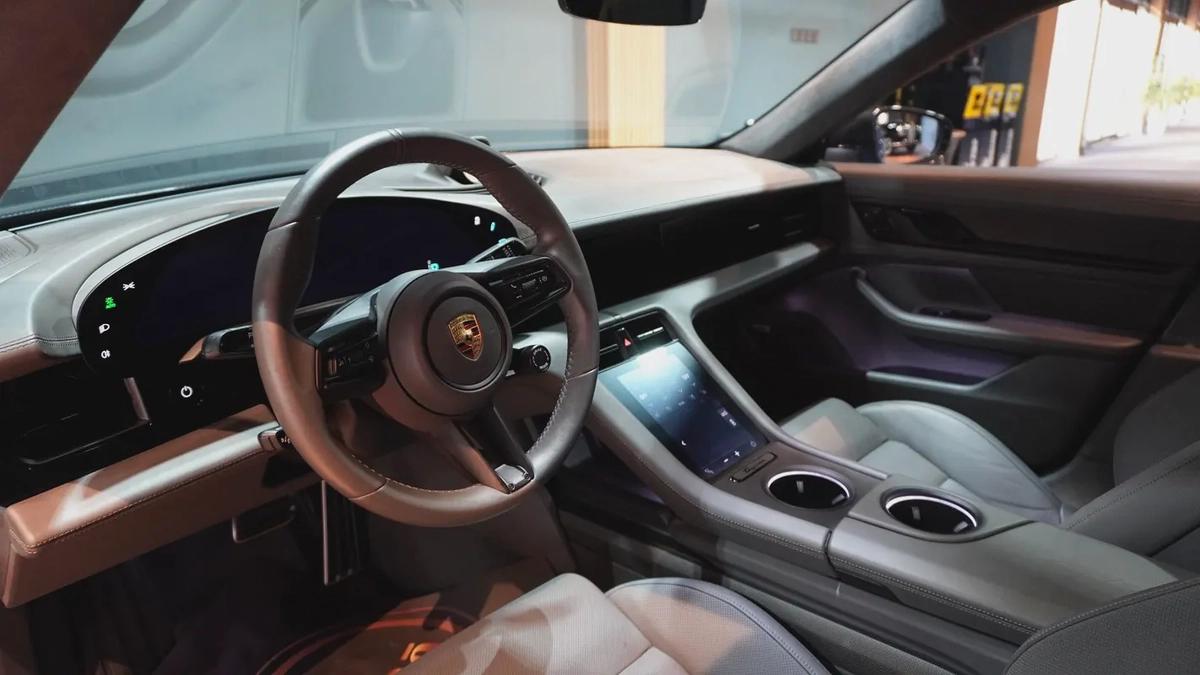 2022 Porsche Taycan GTS | Super Clean and Very Low Mileage | Carbon Fiber Package-10-10