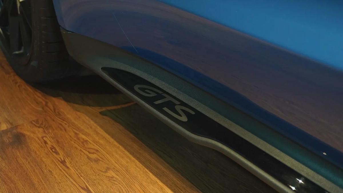 2022 Porsche Taycan GTS | Super Clean and Very Low Mileage | Carbon Fiber Package-17-17