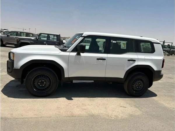 Toyota Prado 2.4L PETROL AVAILABLE DIESEL 2024 GCC
