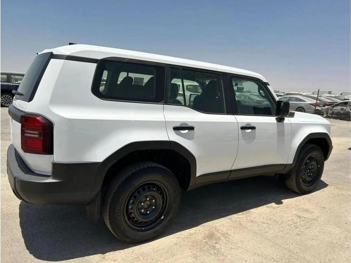 Toyota Prado 2.4L PETROL AVAILABLE DIESEL 2024 GCC-9-9