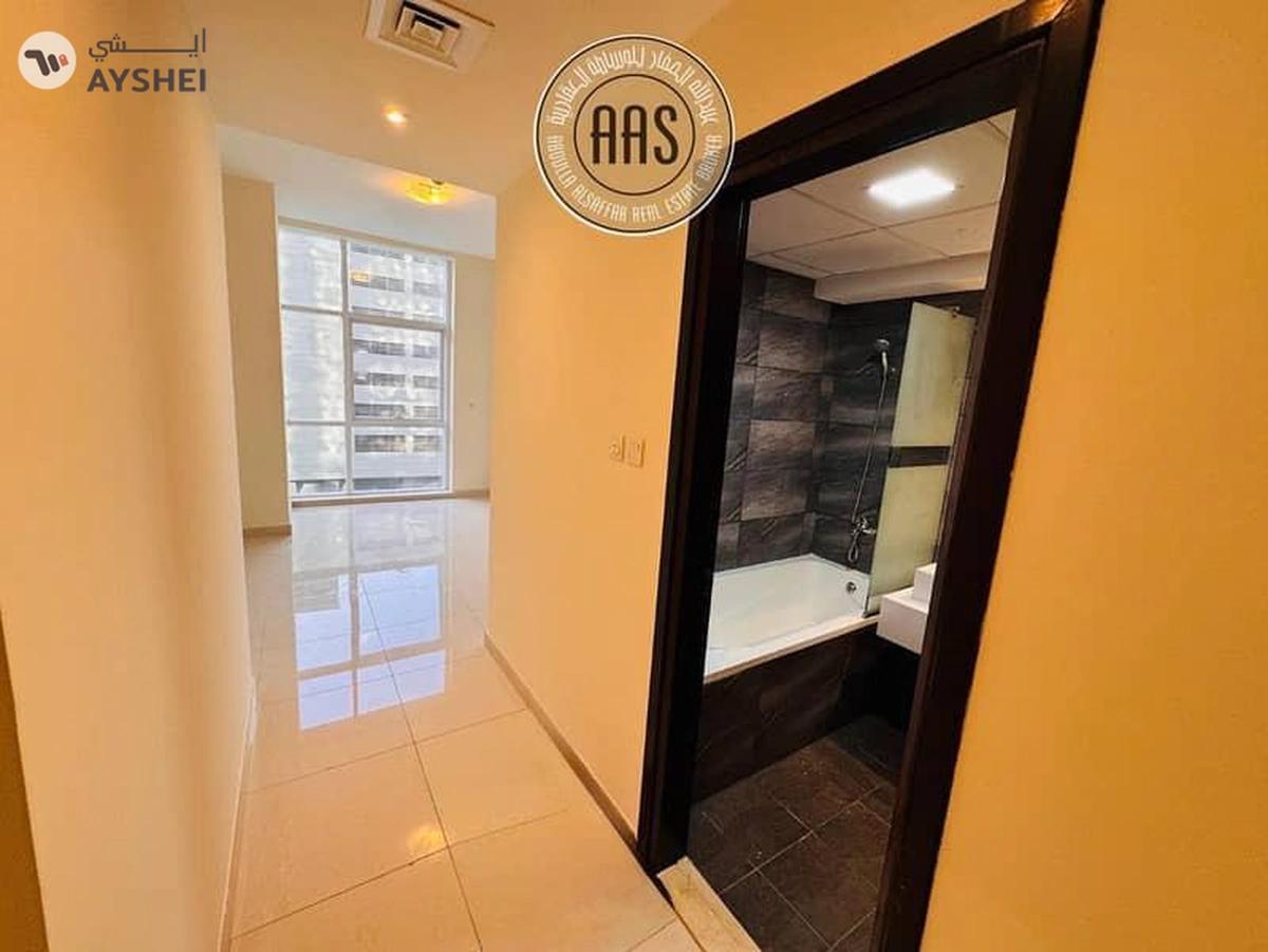 SPACIOUS 2BHK || FAMILY BUILDING || NEAR TO METRO-10-10