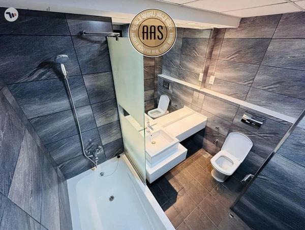 SPACIOUS 2BHK || FAMILY BUILDING || NEAR TO METRO