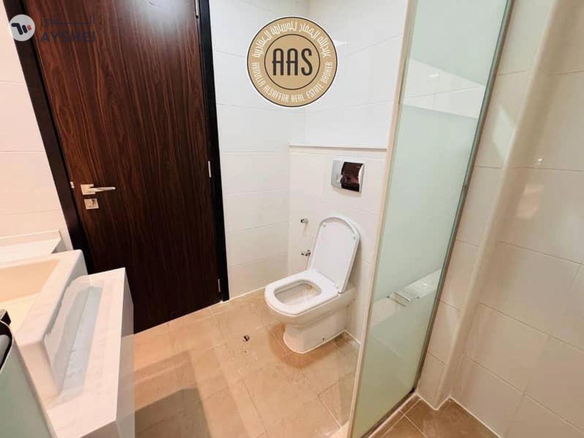 SPACIOUS 2BHK || FAMILY BUILDING || NEAR TO METRO-7-7