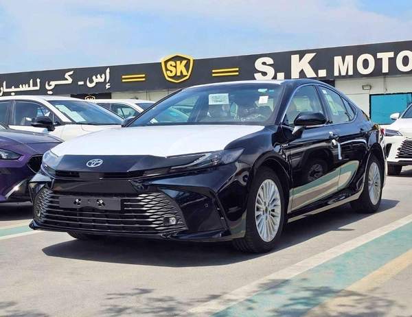 Toyota Camry E-PLUS HYBRID / 2.5L V4 PETROL / PUSH START / DVD+CAMERA / SUNROOF / (CODE # CPEA)