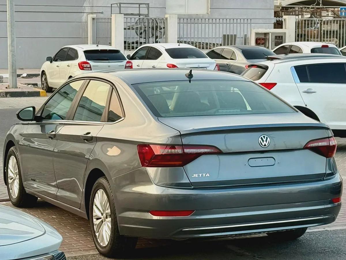 2019 Volkswagen Jetta GLI - American Specs-4-4