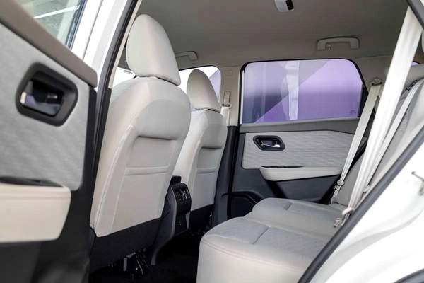 Nissan X-Trail S