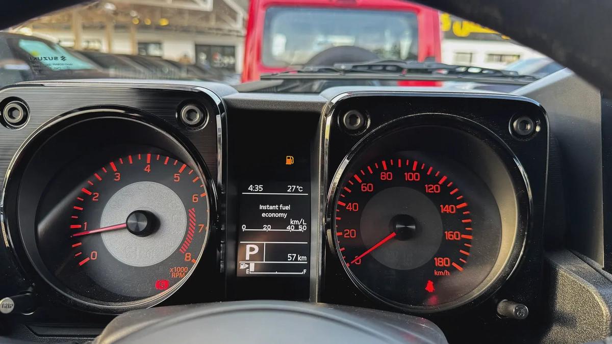 Suzuki Jimny GL AT 2026 (GCC Specs) 1.5L - Brand New 5 Doors-7-7