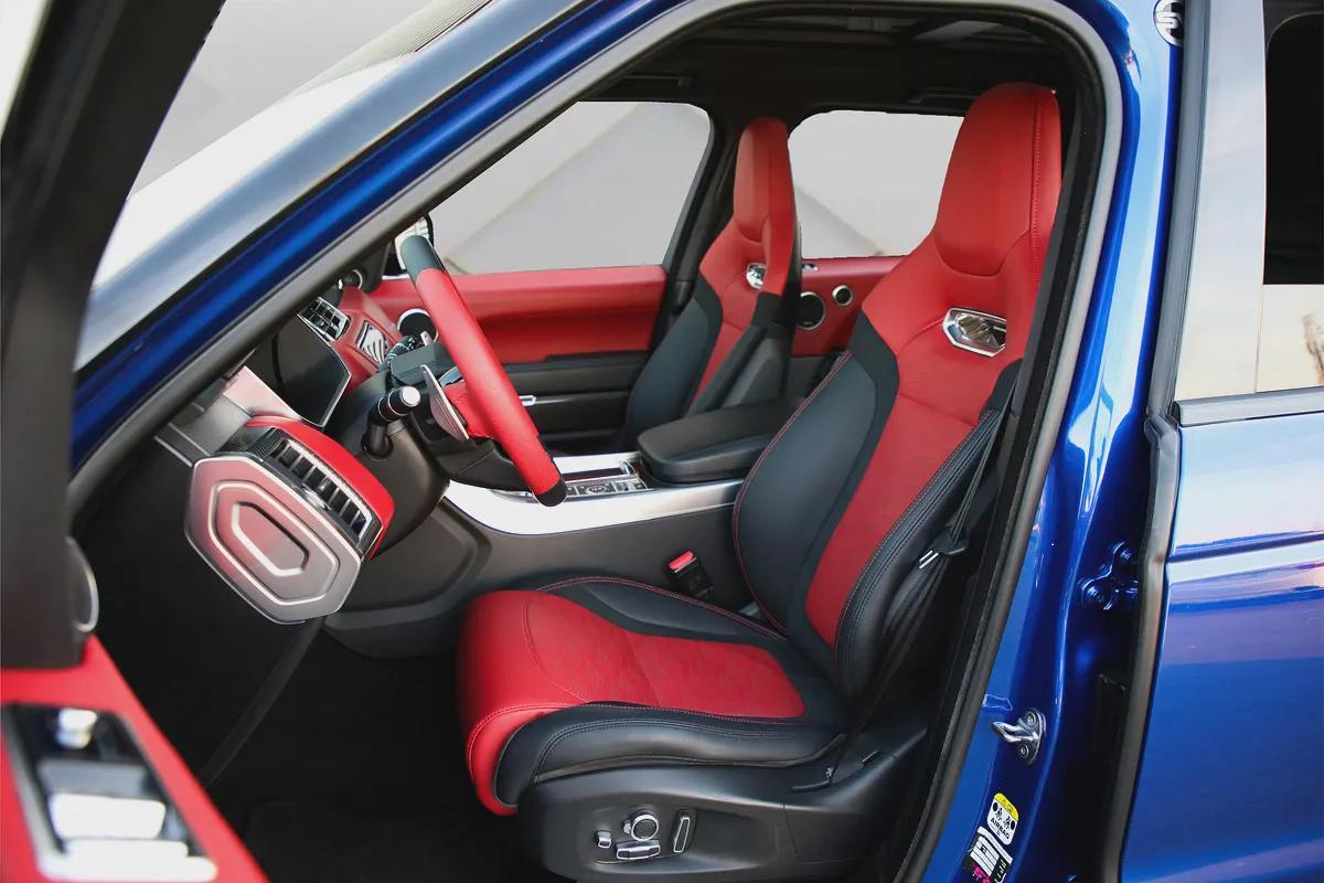 RANGE ROVER SPORT SVR - 2020 - CARBON EDITION - AMAZING CONDITION FULLY LOADED --7-7