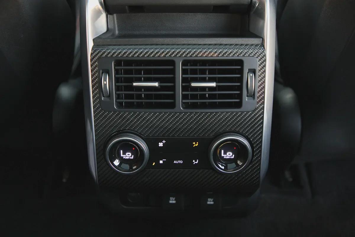 RANGE ROVER SPORT SVR - 2020 - CARBON EDITION - AMAZING CONDITION FULLY LOADED --18-18