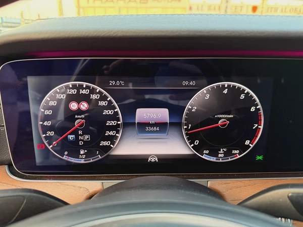 Mercedes Benz E400