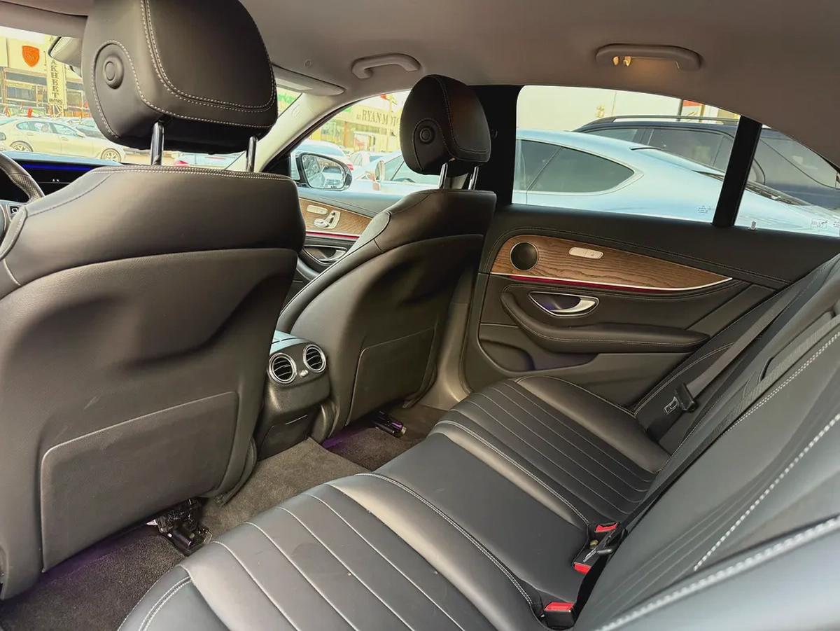 Mercedes Benz E400-9-9
