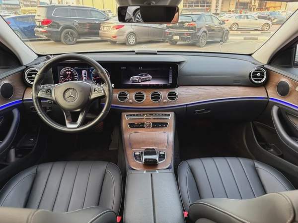 Mercedes Benz E400