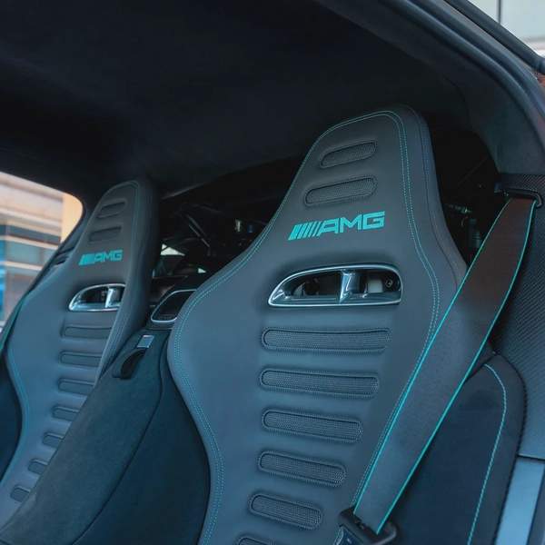 2024 MERCEDES AMG ONE BRAND NEW ( 1 OF 275)