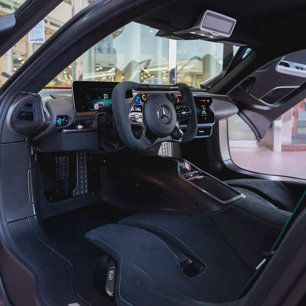 2024 MERCEDES AMG ONE BRAND NEW ( 1 OF 275)