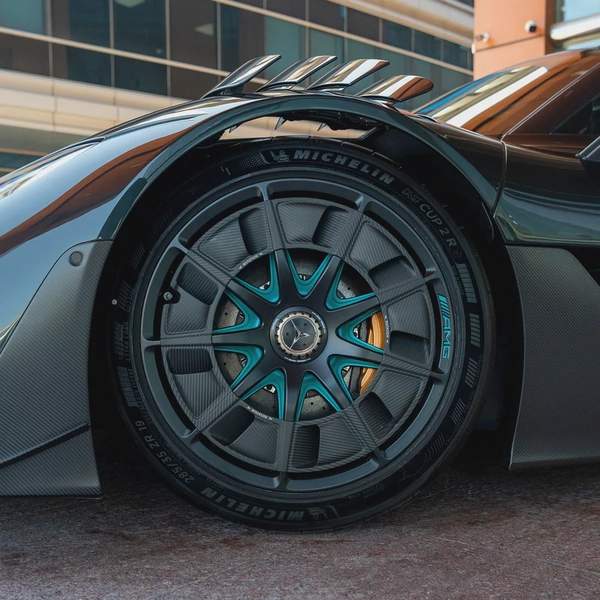 2024 MERCEDES AMG ONE BRAND NEW ( 1 OF 275)