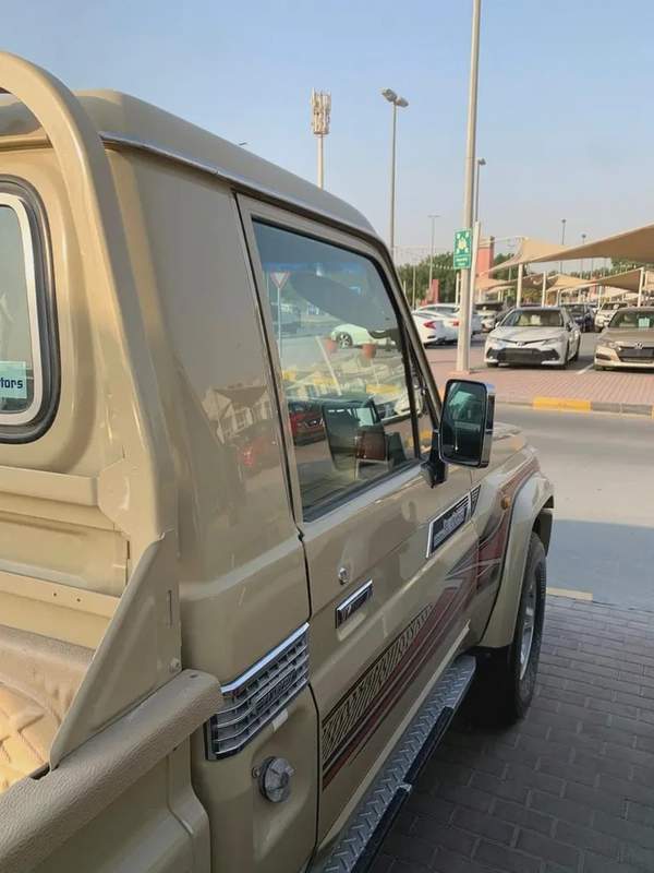 سوق الحراج الشارقة معرض الهامور 36