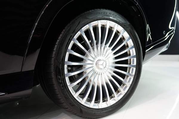 Mercedes-Benz GLS 600 2024