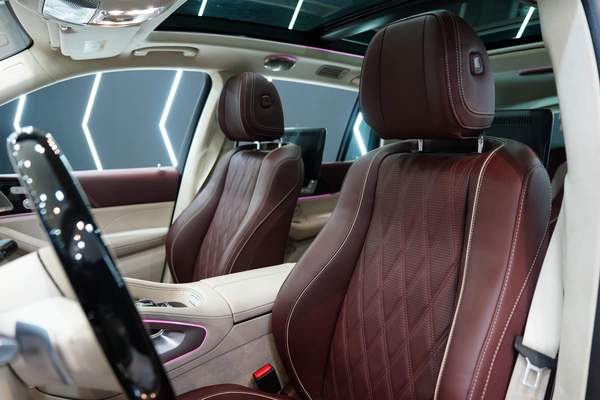 Mercedes-Benz GLS 600 2024