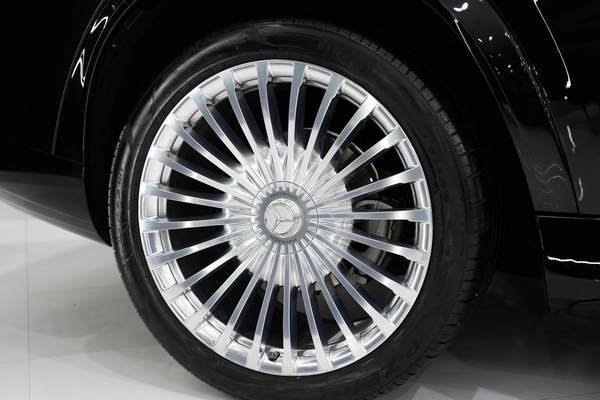 Mercedes-Benz GLS 600 2024