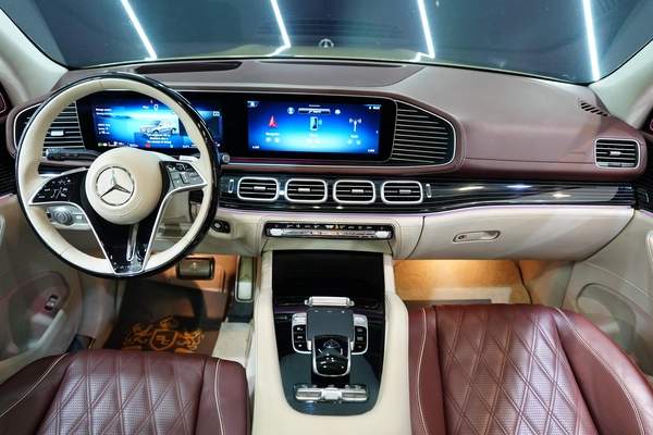 Mercedes-Benz GLS 600 2024