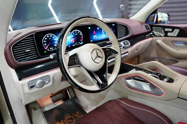 Mercedes-Benz GLS 600 2024