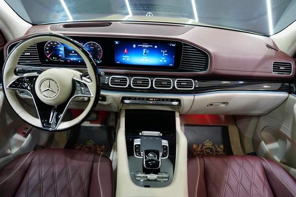Mercedes-Benz GLS 600 2024