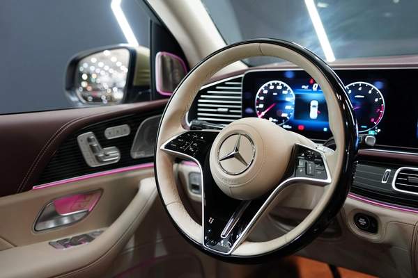 Mercedes-Benz GLS 600 2024
