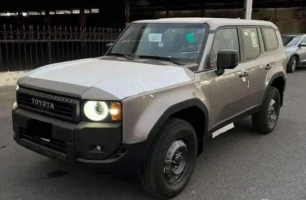 Toyota Prado 2.4L PETROL 2024 GCC