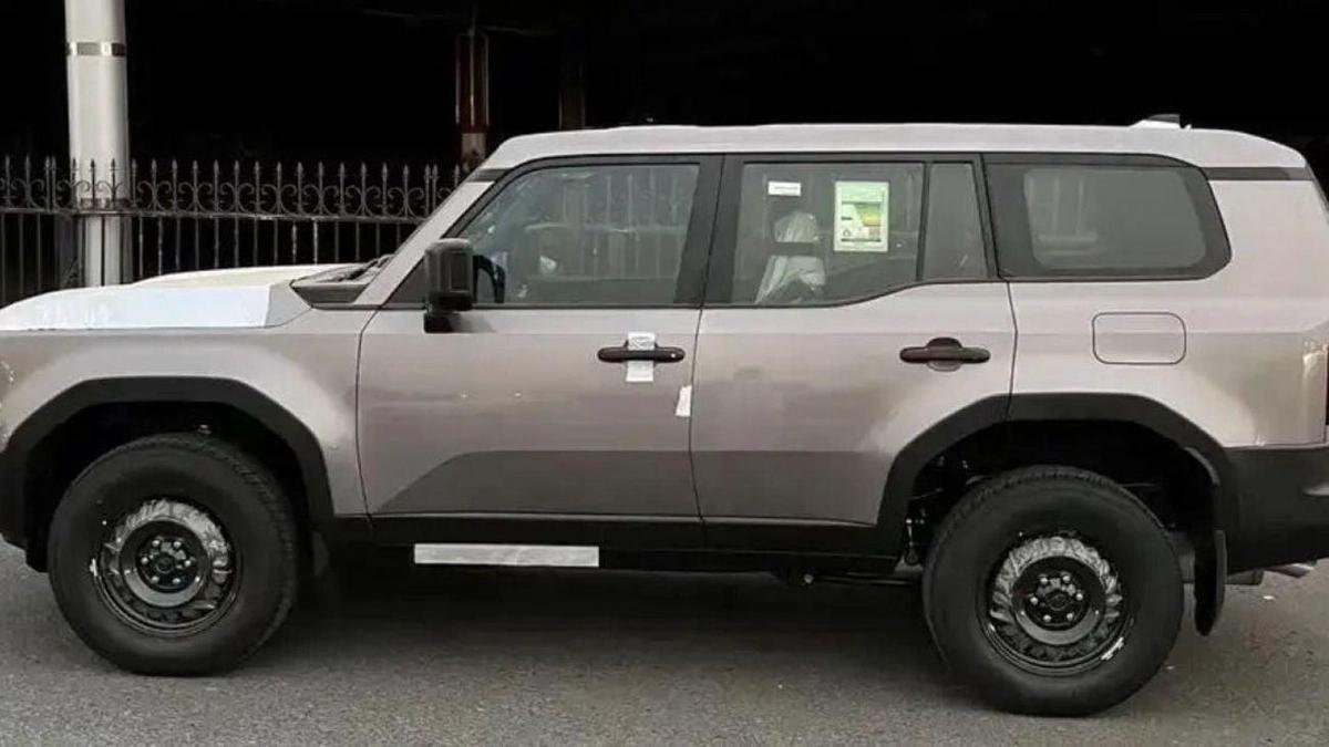 Toyota Prado 2.4L PETROL 2024 GCC-1-1