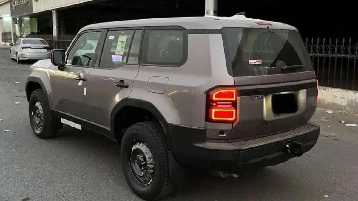 Toyota Prado 2.4L PETROL 2024 GCC-5-5