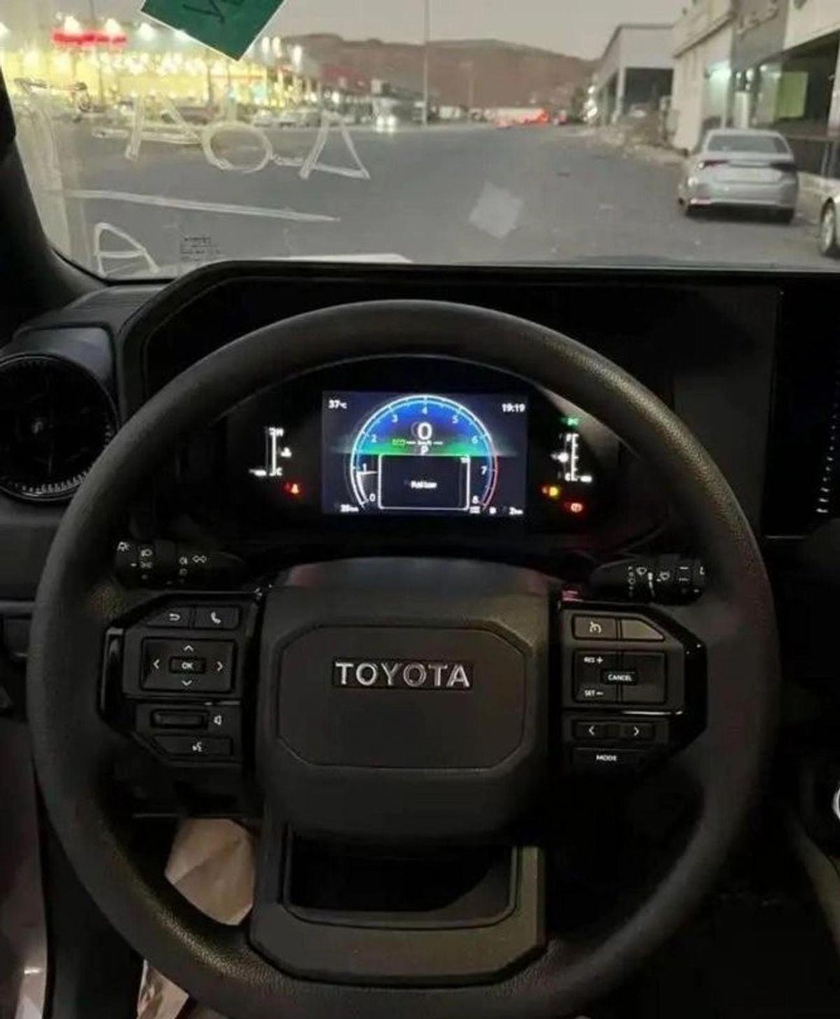 Toyota Prado 2.4L PETROL 2024 GCC-7-7