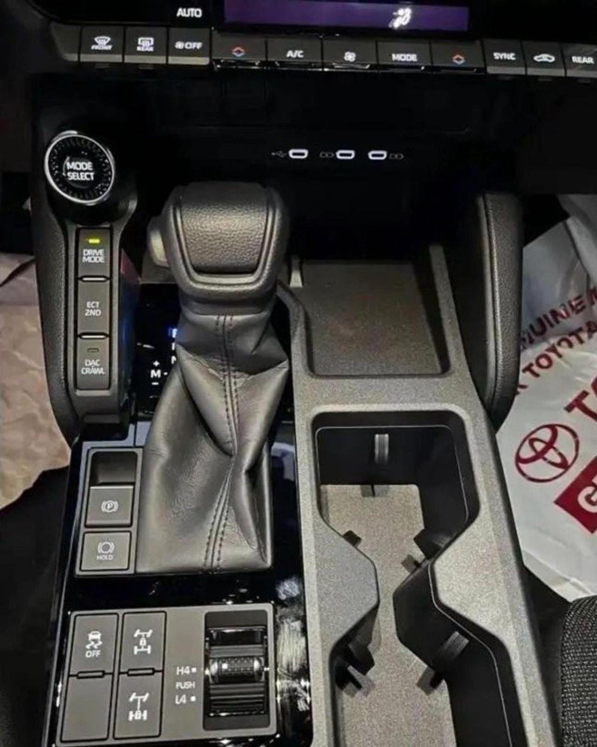 Toyota Prado 2.4L PETROL 2024 GCC-10-10