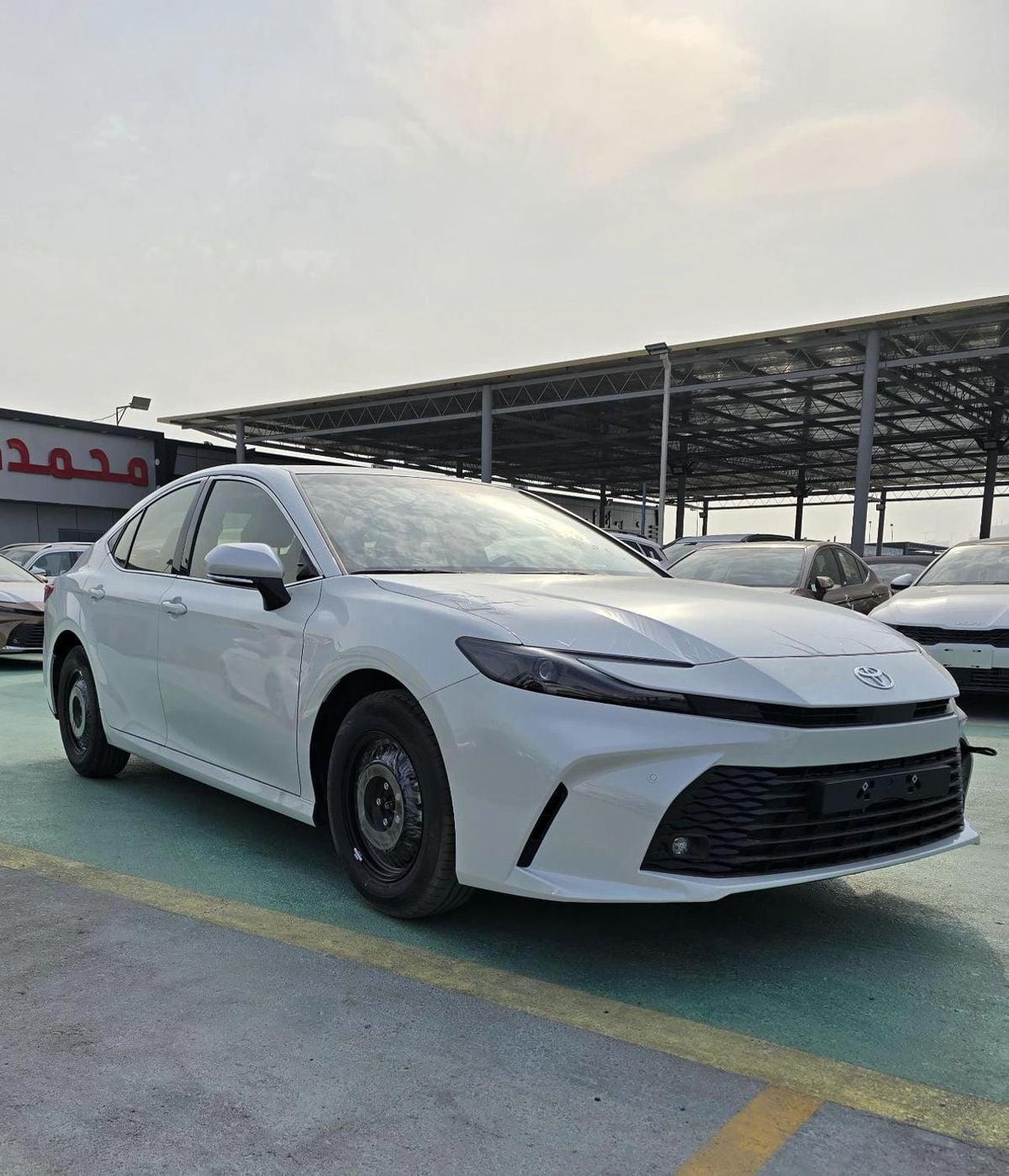Toyota Camry E 2.5L-5-5