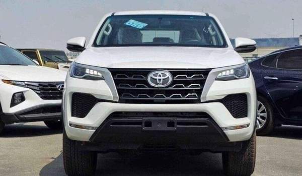 Toyota Fortuner GX2 2.7L FWD