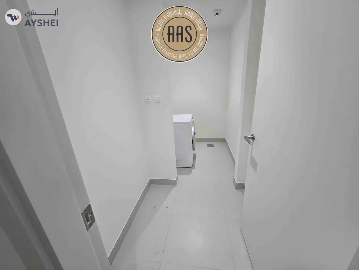 Brand New 5 BR Villa || Corner Unit Fully Fitted Kitchen-18-18