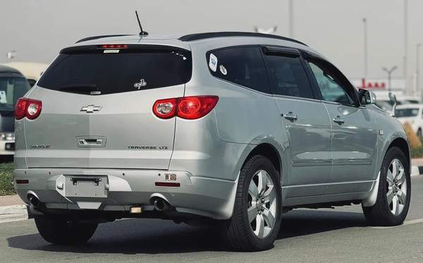 CHEVROLET TRAVERSE | 2009 | FULL OPTION | CLEAN CAR FRESH JAPAN IMPORT