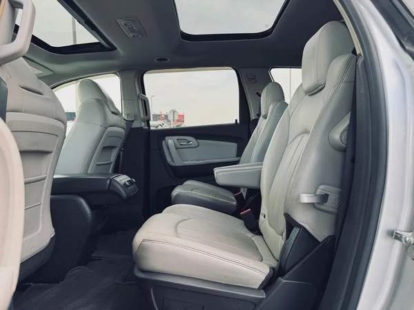 CHEVROLET TRAVERSE | 2009 | FULL OPTION | CLEAN CAR FRESH JAPAN IMPORT