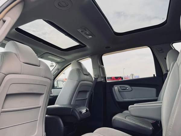 CHEVROLET TRAVERSE | 2009 | FULL OPTION | CLEAN CAR FRESH JAPAN IMPORT