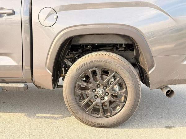 Toyota Tundra Limited edition// panoramic, 360 camera// full option 2025