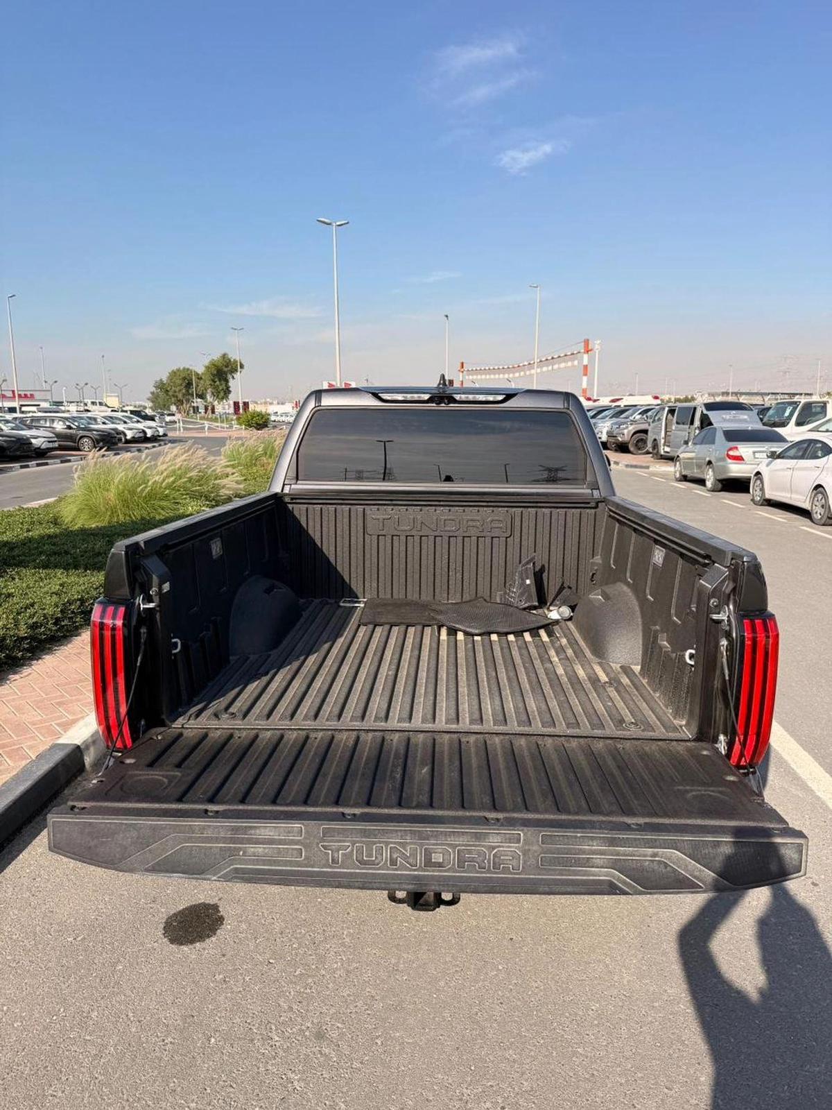 Toyota Tundra Limited edition// panoramic, 360 camera// full option 2025-18-18